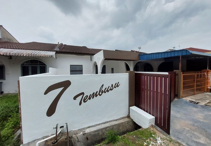 Nice New Renovate 1 Sty Teres House Merdeka CTRM Infineon Batu Berendam