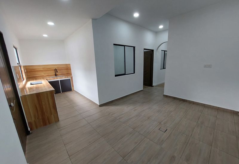 Nice New Renovate 1 Sty Teres House Merdeka CTRM Infineon Batu Berendam