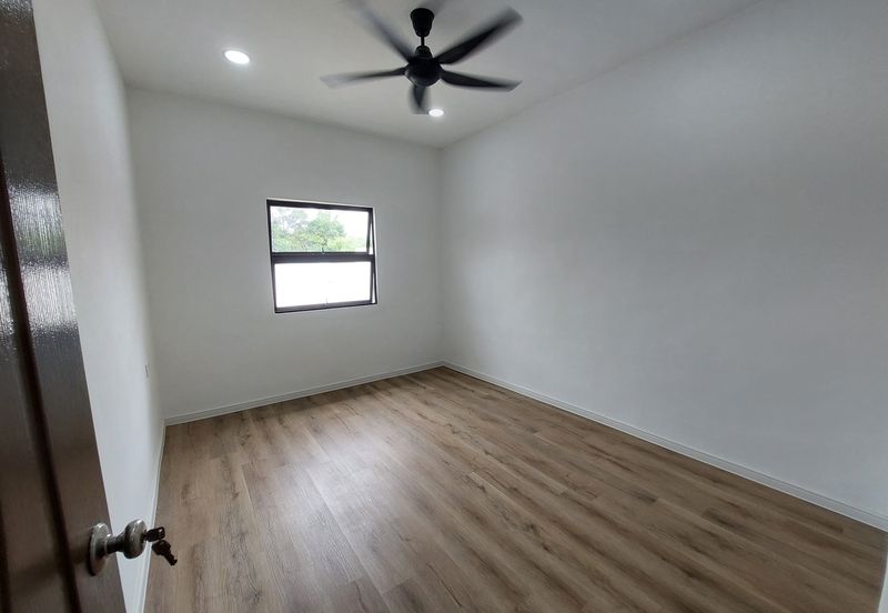 Nice New Renovate 1 Sty Teres House Merdeka CTRM Infineon Batu Berendam