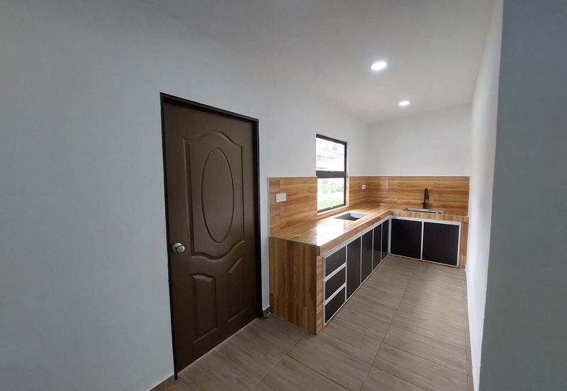 Nice New Renovate 1 Sty Teres House Merdeka CTRM Infineon Batu Berendam