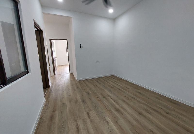 Nice New Renovate 1 Sty Teres House Merdeka CTRM Infineon Batu Berendam