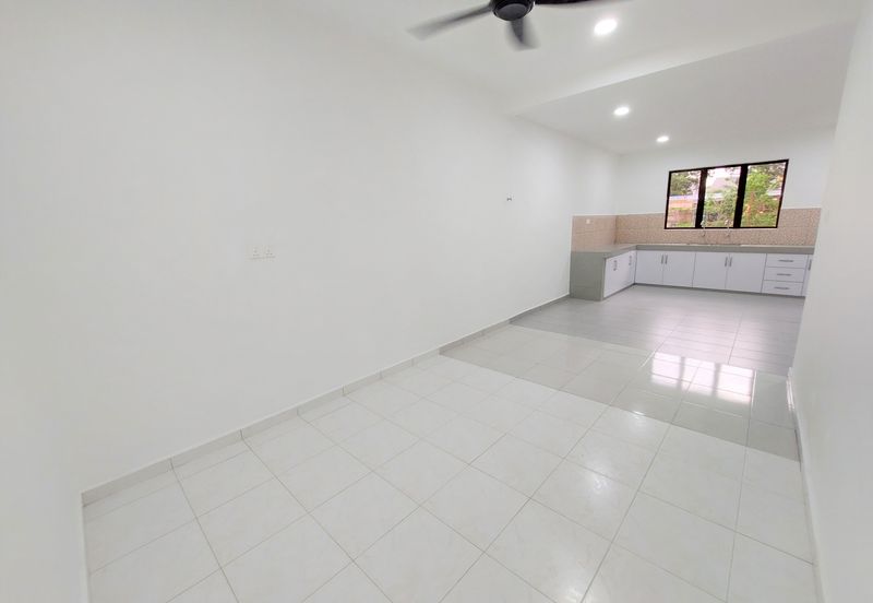 24hr Security Fully Renovated 2 Sty Terrace Ozana Impian Ayer Keroh 