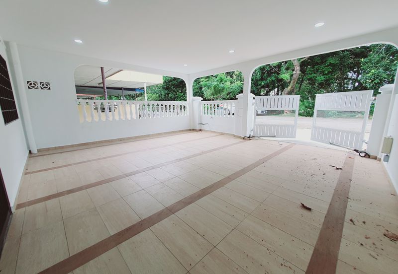 Facing Padang Renovated 1 Sty Terrace Melaka Baru Batu Berendam