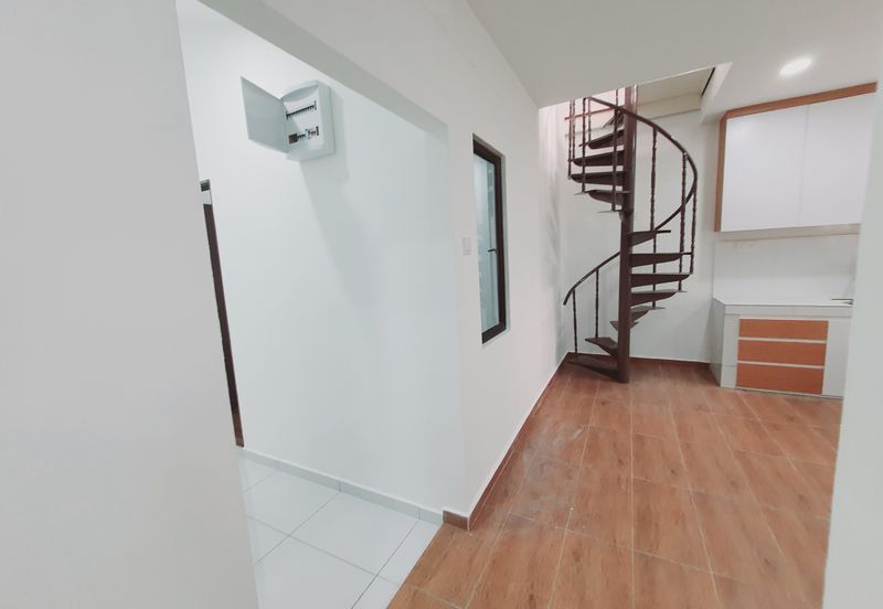 Facing Padang Renovated 1 Sty Terrace Melaka Baru Batu Berendam