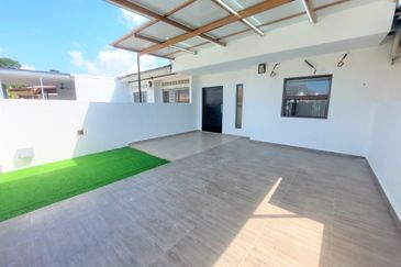 Big Freehold 20 x 80 Renovated 1 Sty Teres House Datuk Palembang Bukit Baru