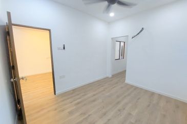 Big Freehold 20 x 80 Renovated 1 Sty Teres House Datuk Palembang Bukit Baru