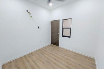 Big Freehold 20 x 80 Renovated 1 Sty Teres House Datuk Palembang Bukit Baru