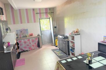 Freehold Good Price RM3xxk Nice House 2 Sty Terrace Bahagia Bukit Baru