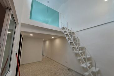 Freehold Newly Renovated 1 Sty Terrace House Bukit Serindit Bukit Piatu