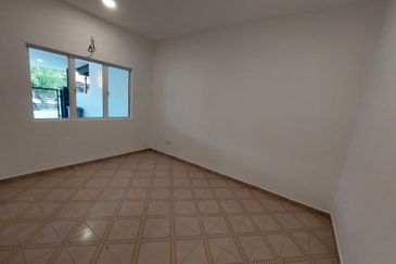 Freehold Newly Renovated 1 Sty Terrace House Bukit Serindit Bukit Piatu