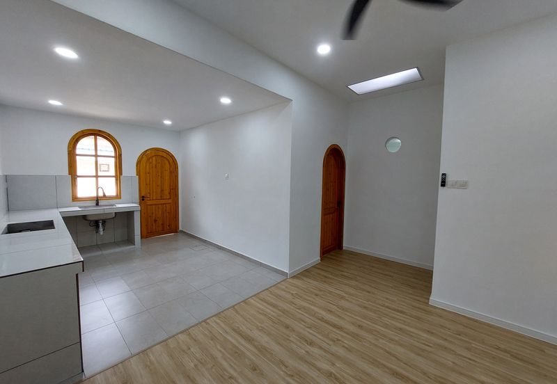 Grand Renovated 1 Sty Terrace Malim Jaya Bachang Batu Berendam