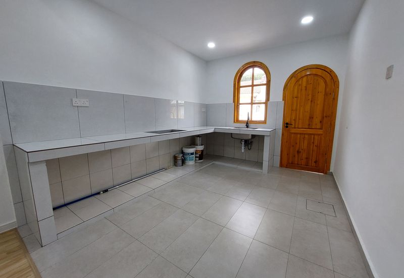 Grand Renovated 1 Sty Terrace Malim Jaya Bachang Batu Berendam