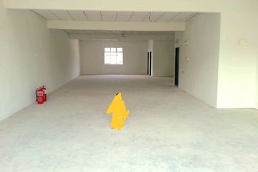 Big 1800 sq.ft 1st Floor Office Ayer Keroh Height Bukit Beruang MMU