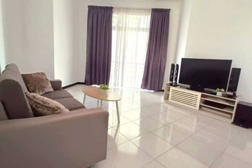 CONDOMINIUM OCEAN PALMS(PERMATA IDAMAN)