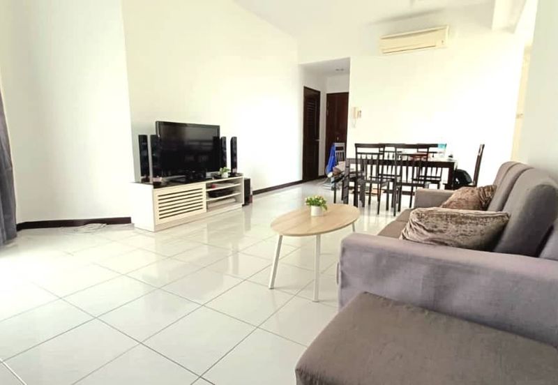 CONDOMINIUM OCEAN PALMS(PERMATA IDAMAN)