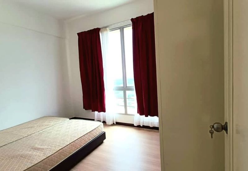 CONDOMINIUM OCEAN PALMS(PERMATA IDAMAN)