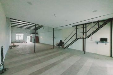 Facing Main Road Big 22 x 91 Arked Seri Bukit Rambai Tanjong Minyak Melaka