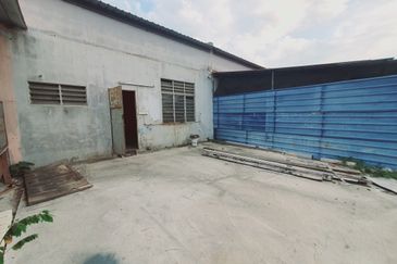 Facing Main Road Big 22 x 91 Arked Seri Bukit Rambai Tanjong Minyak Melaka