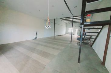 Facing Main Road Big 22 x 91 Arked Seri Bukit Rambai Tanjong Minyak Melaka