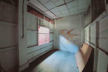 Freehold Big 3000 sqft House Bandar Hilir Mahkota Hospital Melaka Raya Melaka