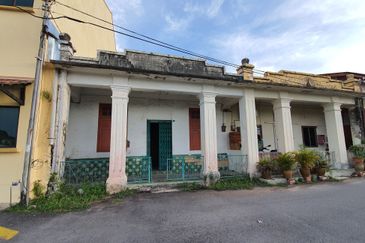 Freehold Big 3000 sqft House Bandar Hilir Mahkota Hospital Melaka Raya Melaka