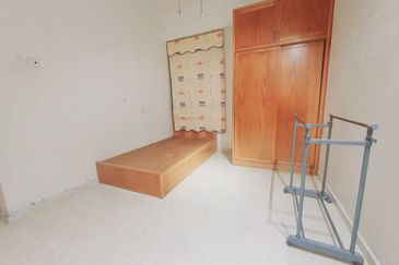 CHENG HEIGHTS CONDOMINIUM