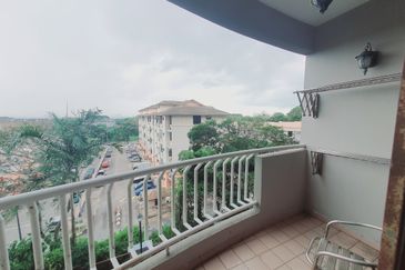 CHENG HEIGHTS CONDOMINIUM