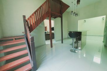 Nice Fully Furnish 1.5 Sty Bungalow House Kampung Parit Penghulu Muar 