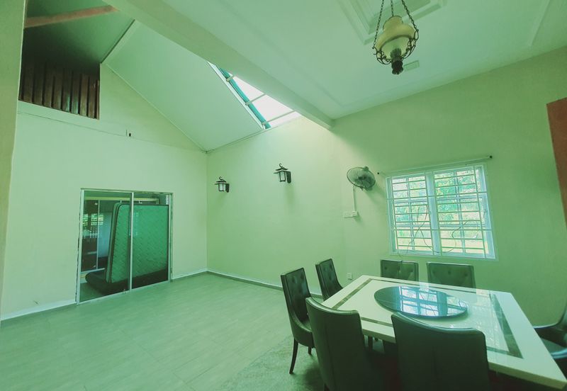 Nice Fully Furnish 1.5 Sty Bungalow House Kampung Parit Penghulu Muar 