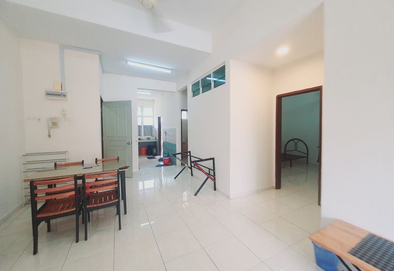 PANGSAPURI UNIVERSITY GREEN