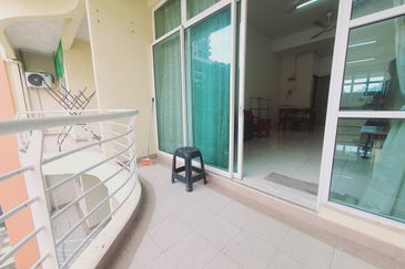 PANGSAPURI UNIVERSITY GREEN