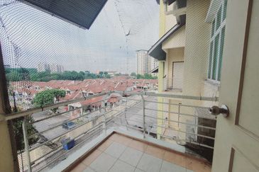 PANGSAPURI UNIVERSITY GREEN