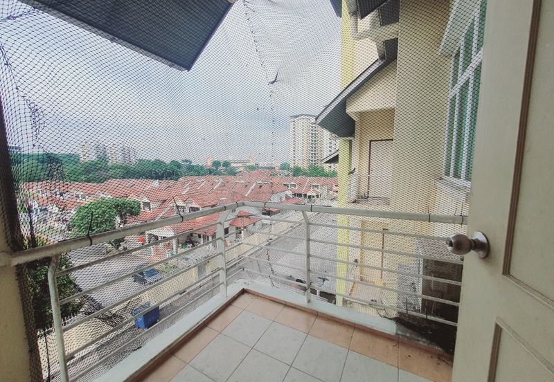 PANGSAPURI UNIVERSITY GREEN