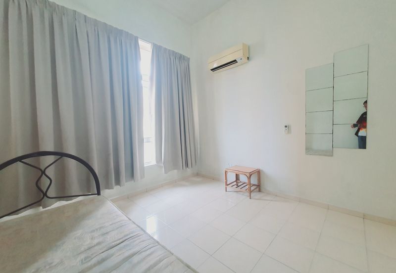 PANGSAPURI UNIVERSITY GREEN