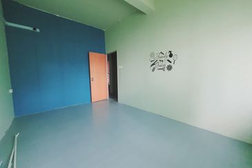 ROI 3.77% Freehold 3 Sty Putra Sentosa Hospital Manipal Bukit Baru Melaka