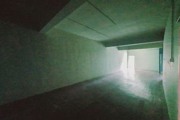 ROI 3.77% Freehold 3 Sty Putra Sentosa Hospital Manipal Bukit Baru Melaka