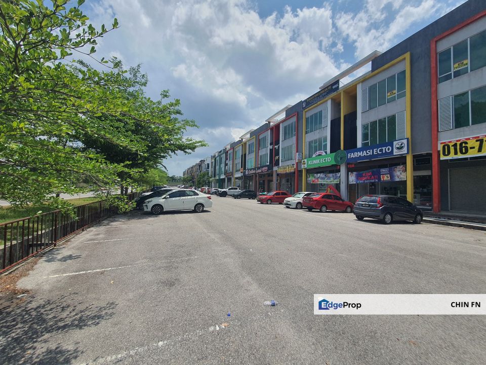 ROI 3.77% Freehold 3 Sty Putra Sentosa Hospital Manipal Bukit Baru Melaka, Melaka, Bukit Beruang