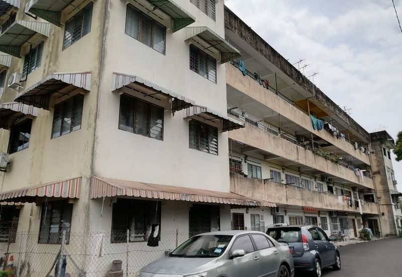 PANGSAPURI DURIAN DAUN