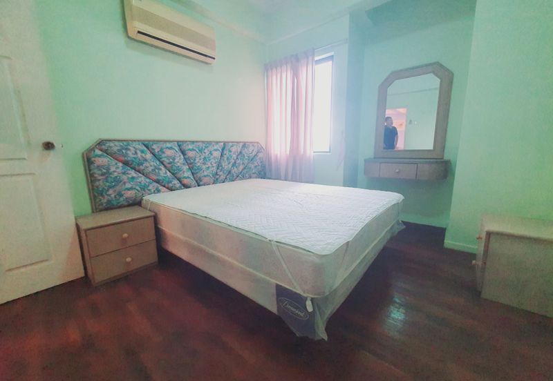 Pasir Mutiara Condominium