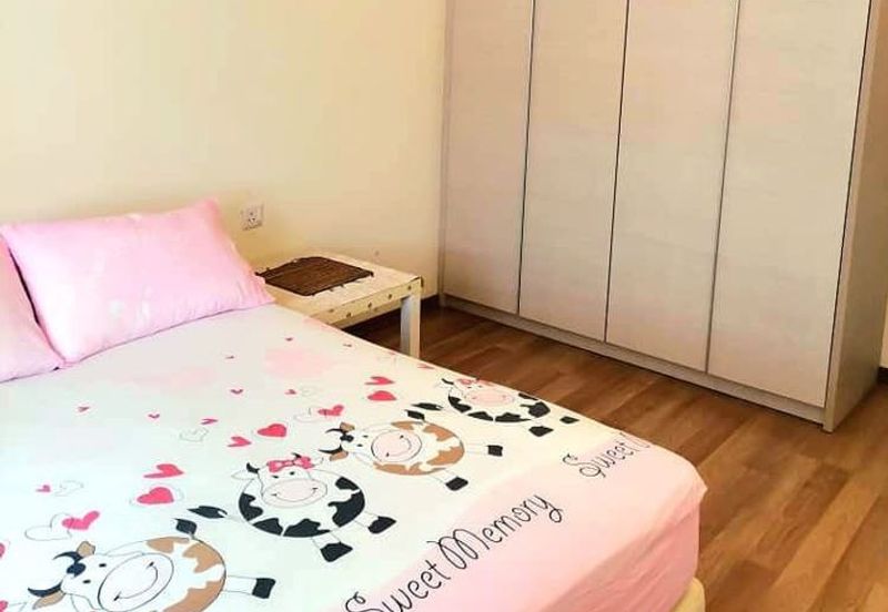 PANGSAPURI GOLDEN SHOWER