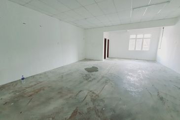 1st Floor Shop Face Main Road Paya Rumput Utama Cheng Batu Berendam Melaka