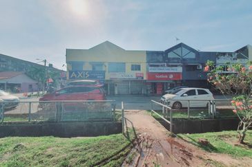 Mature Area Face Main Road Ground Floor Kesidang Anika Lorong Pandan