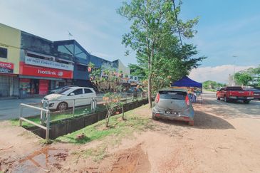 Mature Area Face Main Road Ground Floor Kesidang Anika Lorong Pandan