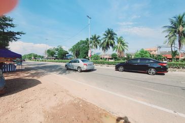 Mature Area Face Main Road Ground Floor Kesidang Anika Lorong Pandan