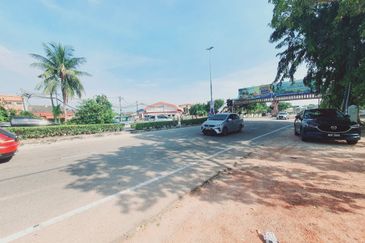 Mature Area Face Main Road Ground Floor Kesidang Anika Lorong Pandan