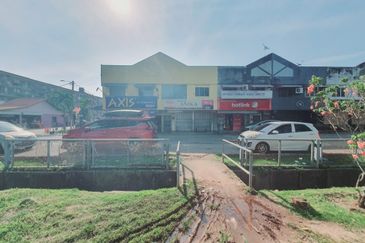 Mature Area Face Main Road Ground Floor Kesidang Anika Lorong Pandan