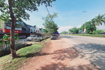 Mature Area Face Main Road Ground Floor Kesidang Anika Lorong Pandan