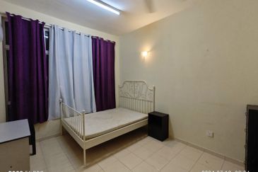 University Green Apartment