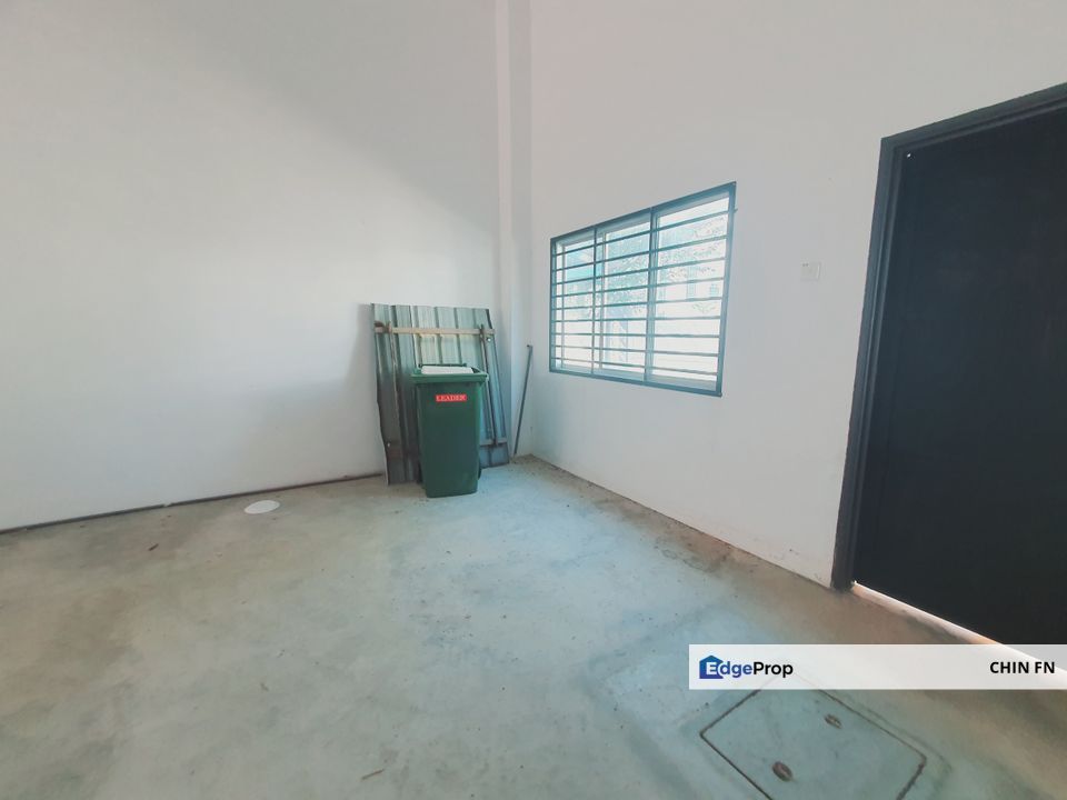 Face Busy Main Road Ground Floor Shop Klebang Utama nr Kota Laksamana Melaka, Melaka, Klebang