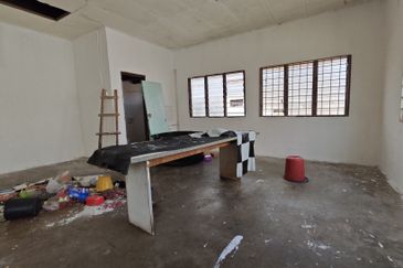 End Lot 2 Sty Shop Teknologi Cheng nr Factory Industrial Batu Berendam Melaka